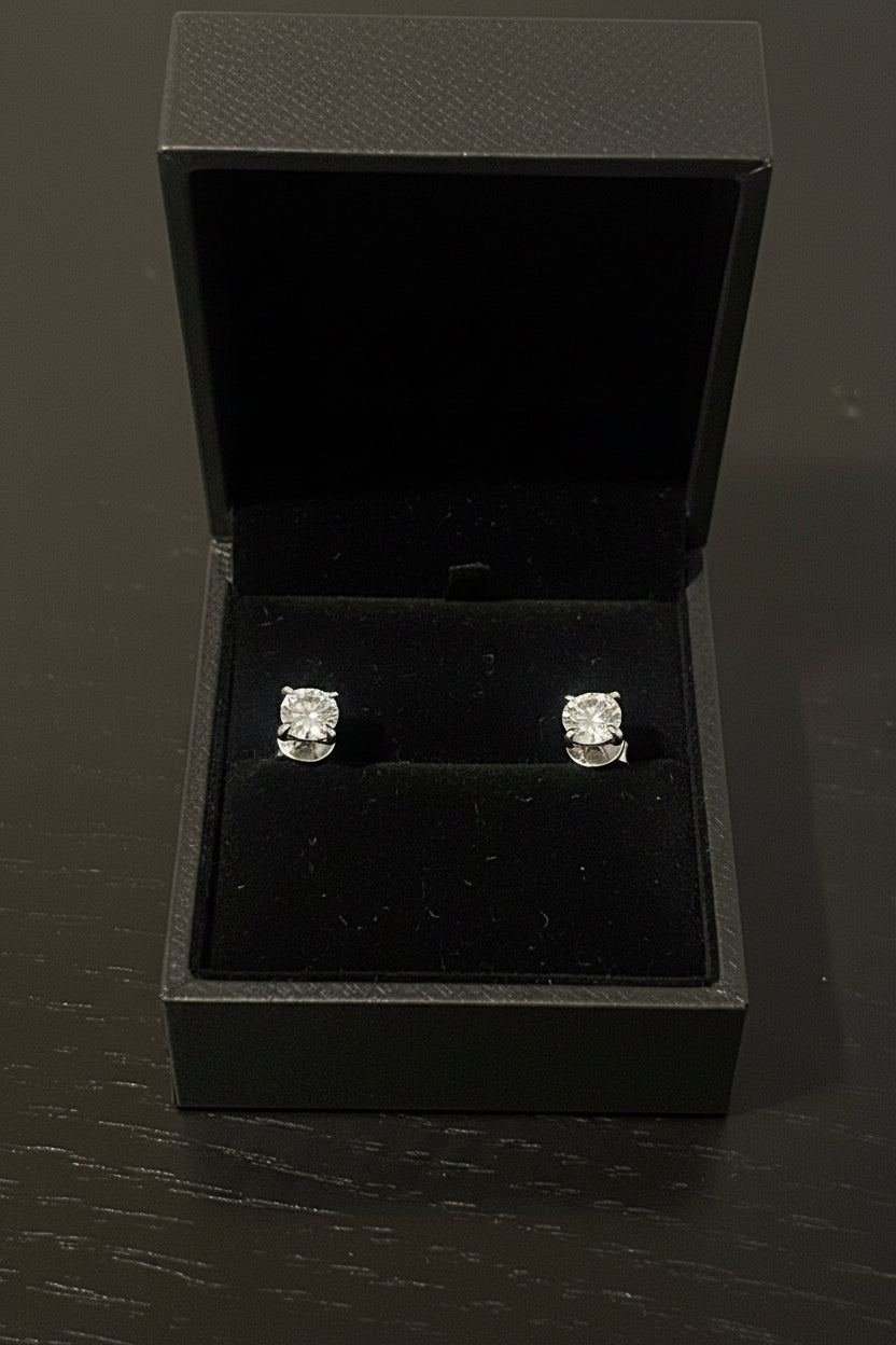 Customer photo of Dunedin Solitaire Studs